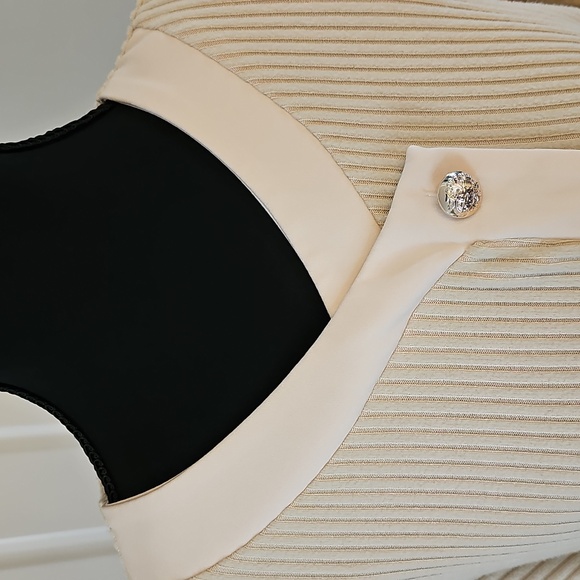 Top - Picture 4 of 16